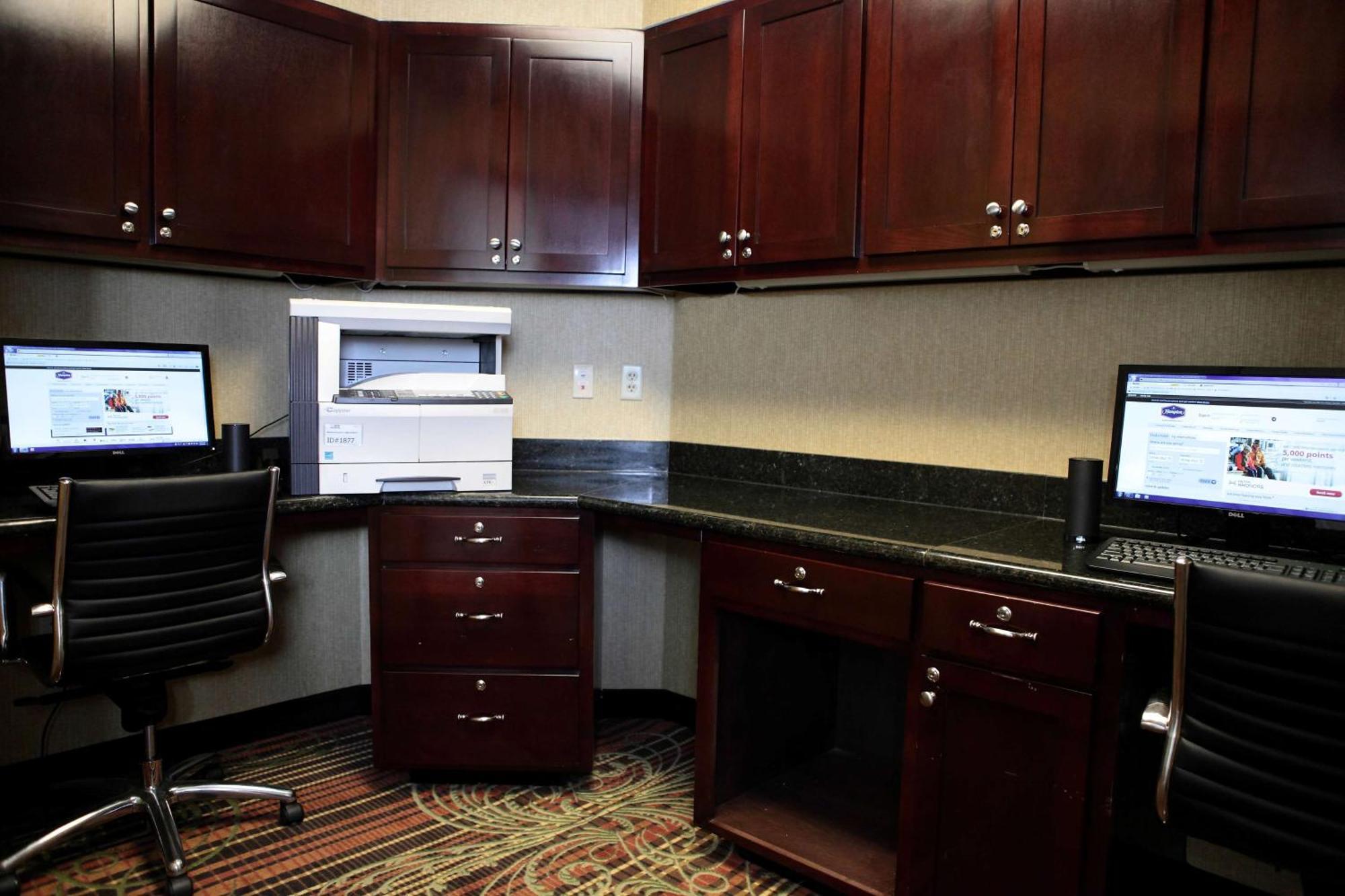 Hampton Inn Milan Ngoại thất bức ảnh
