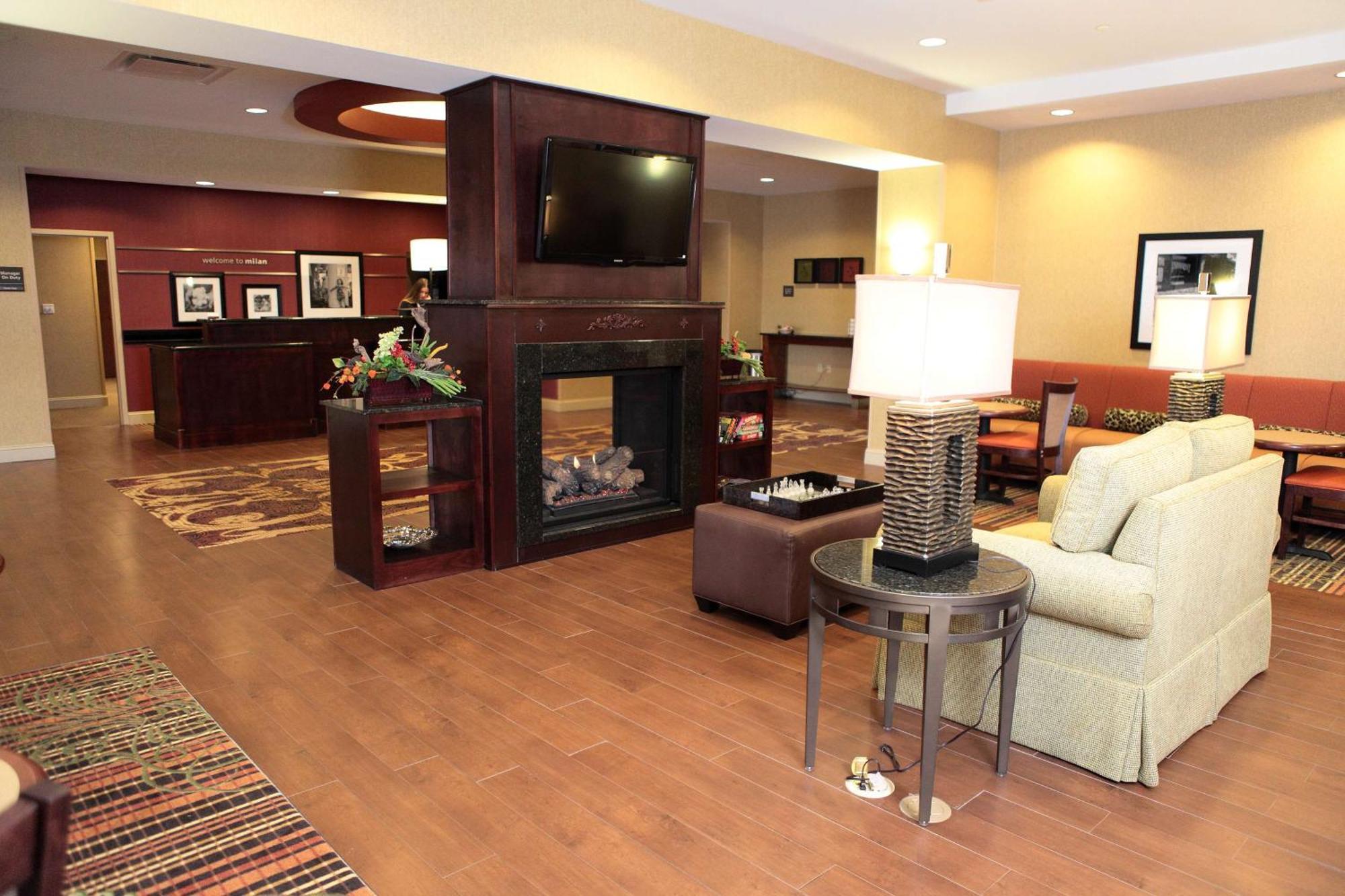 Hampton Inn Milan Ngoại thất bức ảnh