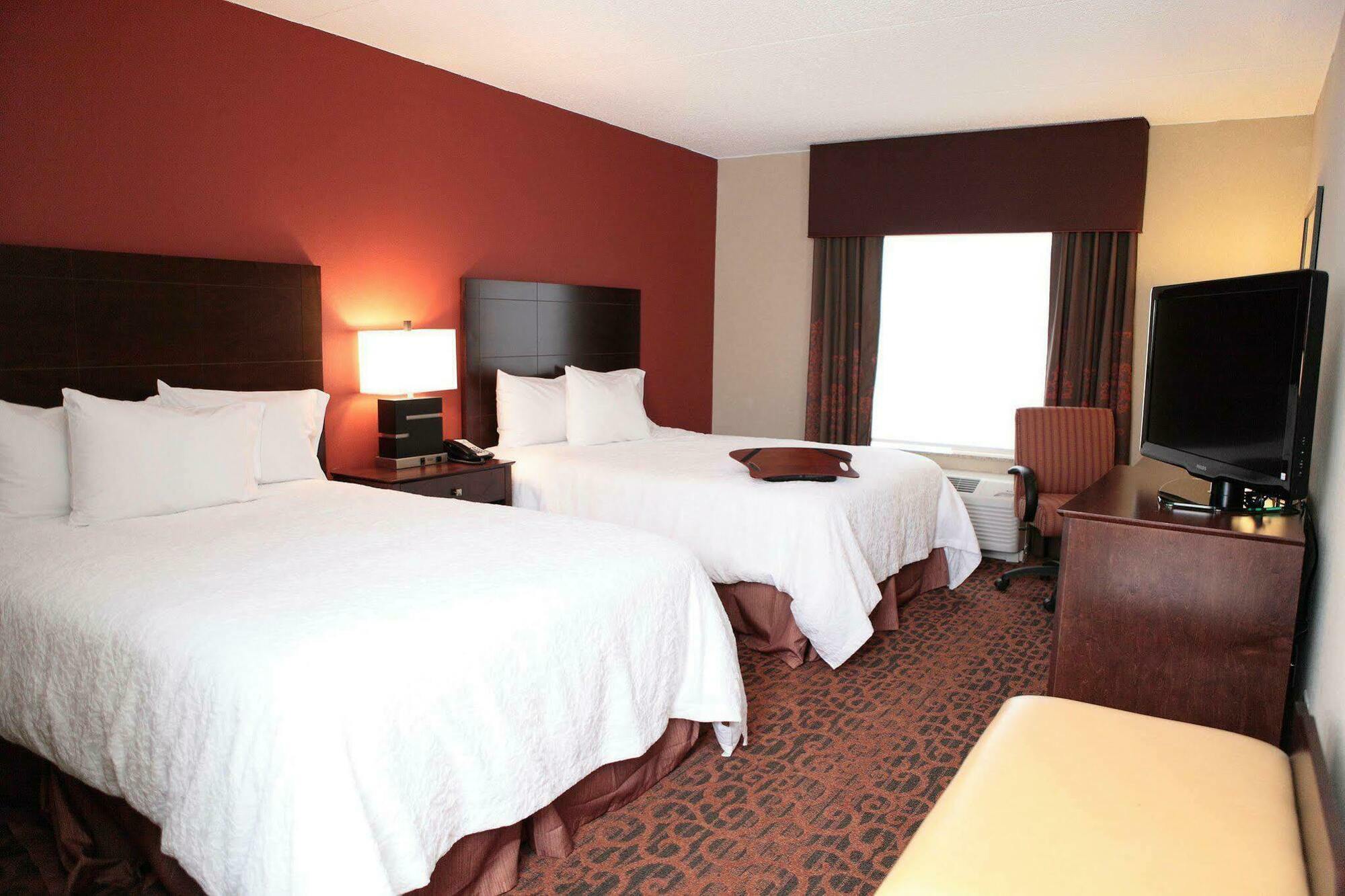 Hampton Inn Milan Phòng bức ảnh